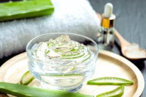 How to Use Aloe Vera on Face