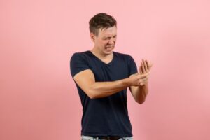 Swollen Elbow: Causes, Symptoms, and Effective Treatments